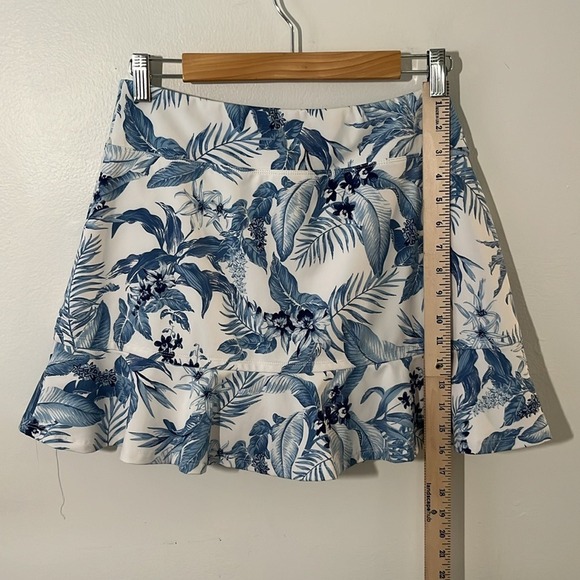 Tommy Bahama Women's Active Skort Flounce Floral Golf Skirt Large M - Picture 3 of 5